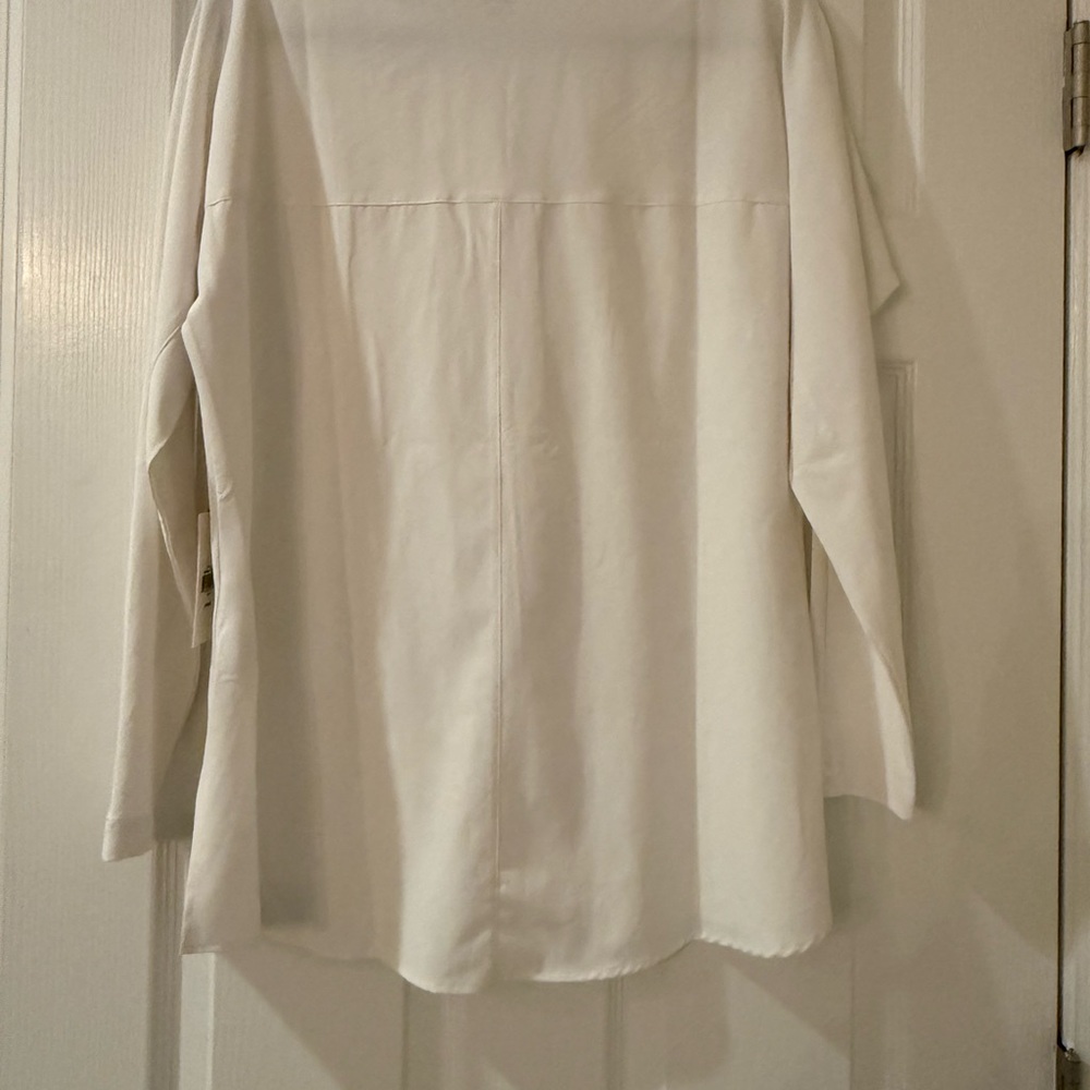Jofit White Collarless V-Neck Active Snap Tunic - Picture 4 of 10